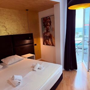 Diamond Hotel
